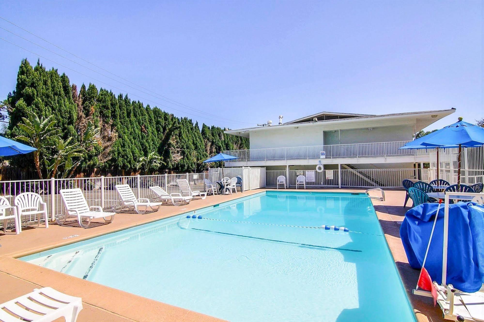 Motel 6-Santa Barbara, Ca - State Street Exterior foto