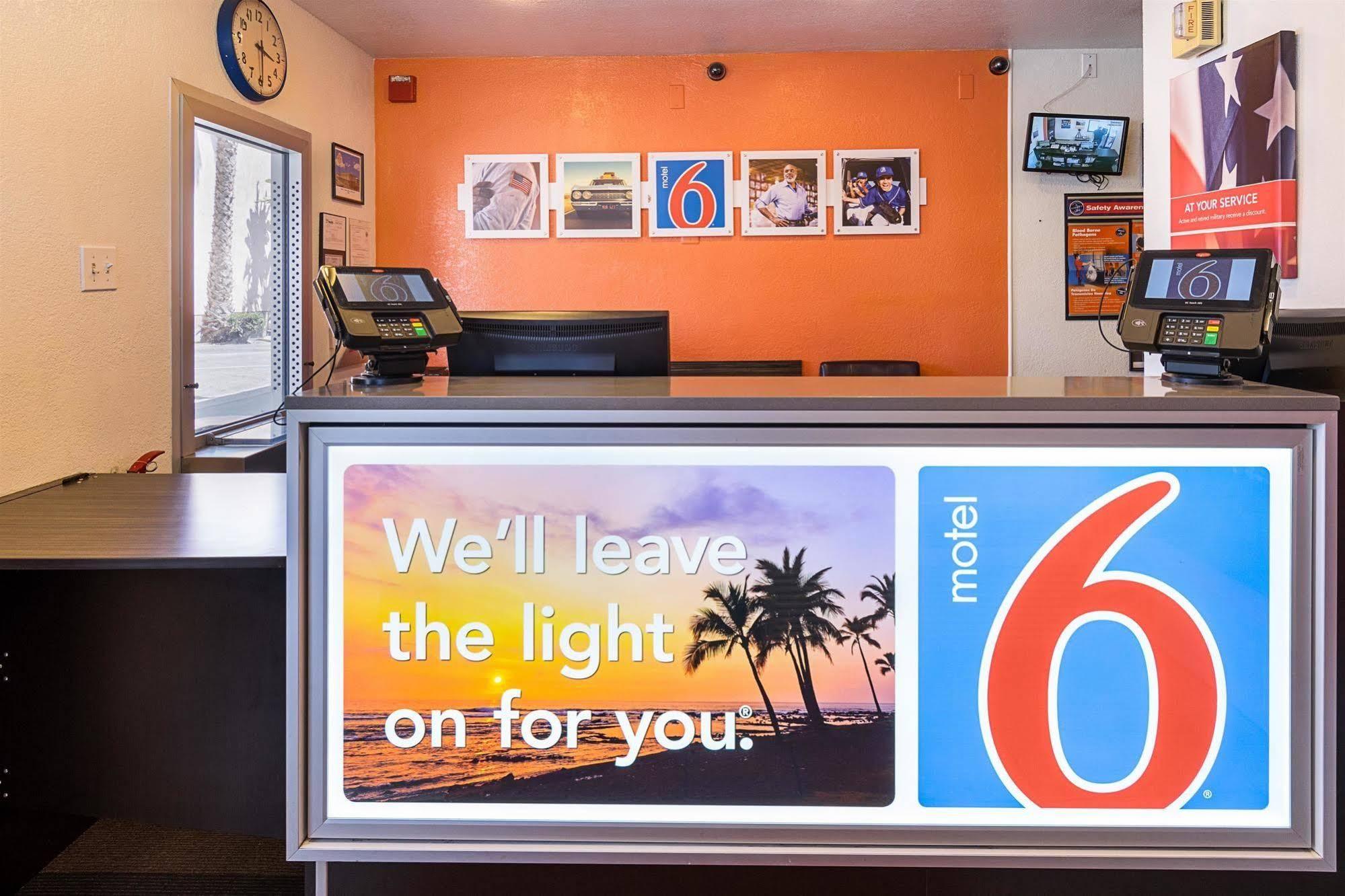 Motel 6-Santa Barbara, Ca - State Street Exterior foto