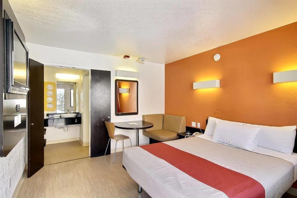 Motel 6-Santa Barbara, Ca - State Street Exterior foto